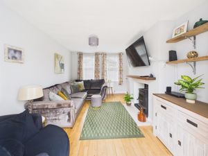 Lounge- click for photo gallery